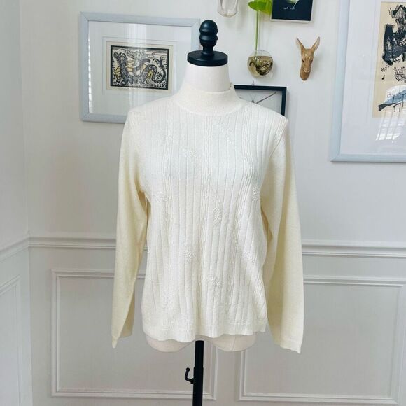 Vintage Alfred Dunner Petite Ivory Mock Neck Knit Top Beaded Leaves Subtle Green - Picture 1 of 8